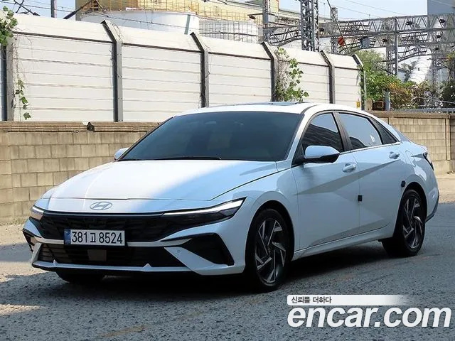 Фотография автомобиля — Hyundai Avante CN7