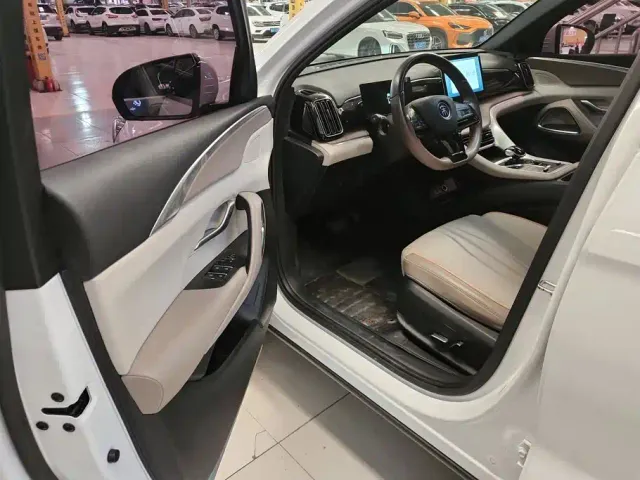 BYD Song Pro — Фото автомобиля 9