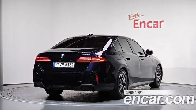 BMW 5-Series 5 серия (G60) 523d M Sport — Фото автомобиля 2