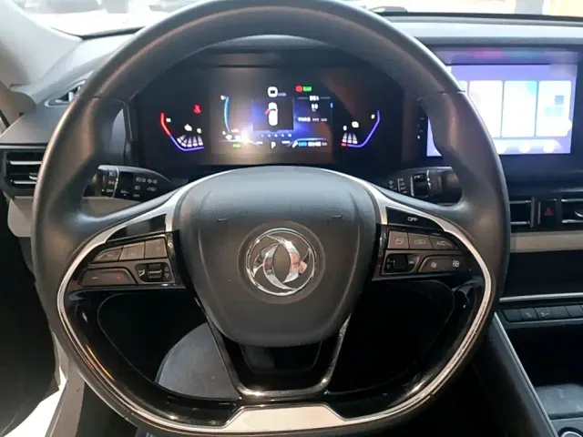 Dongfeng Fengshen E70 — Фото автомобиля 10