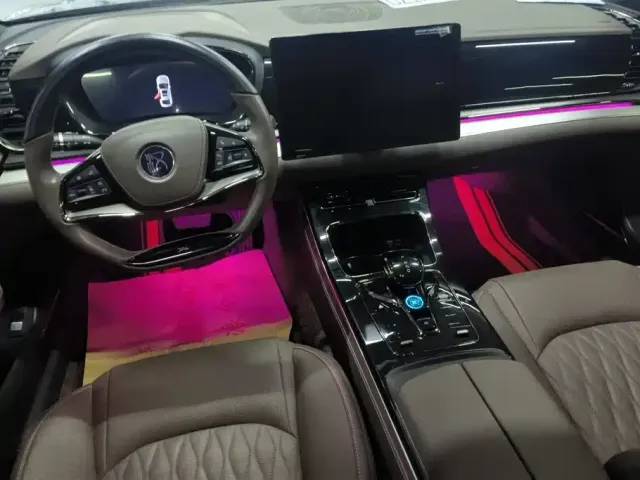 BYD Han — Фото автомобиля 12