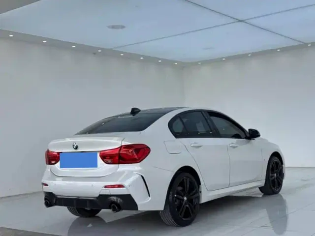 BMW 1 Series — Фото автомобиля 13
