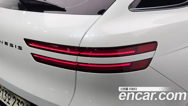 Genesis GV70 — Фото автомобиля 8