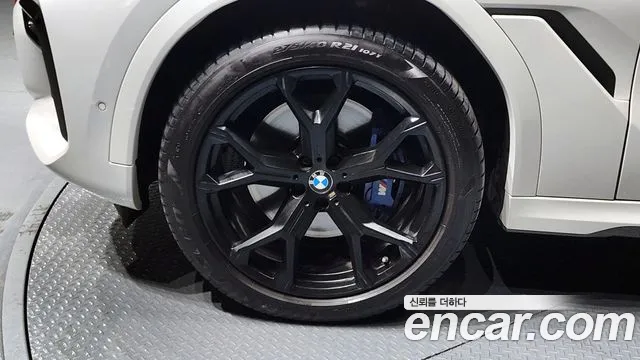 BMW X6 xDrive40i M Sport — Фото автомобиля 5