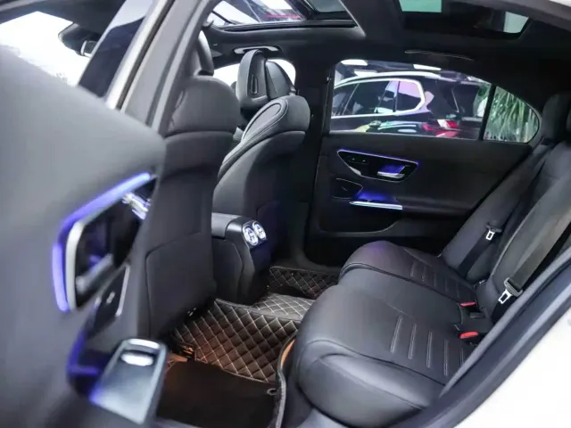 Mercedes-Benz C-Class — Фото автомобиля 5