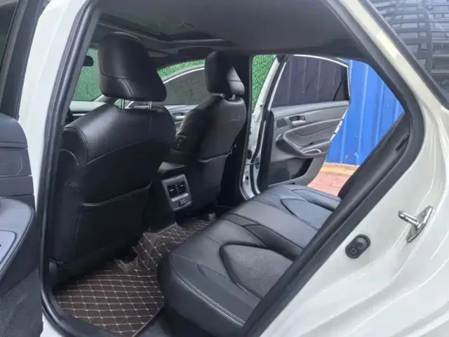 Toyota Avalon — Фото автомобиля 15