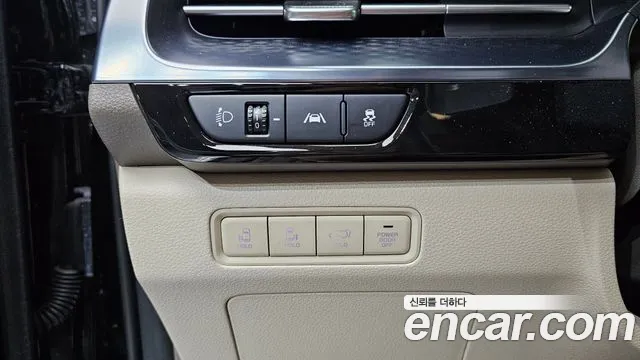 Kia Carnival Generation 4 — Фото автомобиля 27