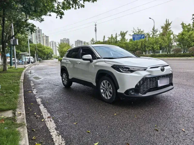 Toyota Frontlander — Фото автомобиля 23