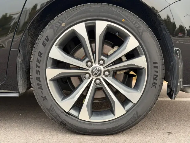 Toyota Granvia — Фото автомобиля 16