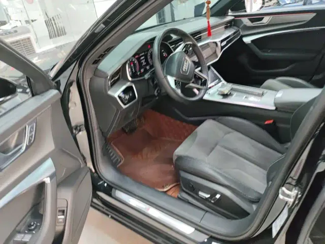 Audi A6L — Фото автомобиля 5