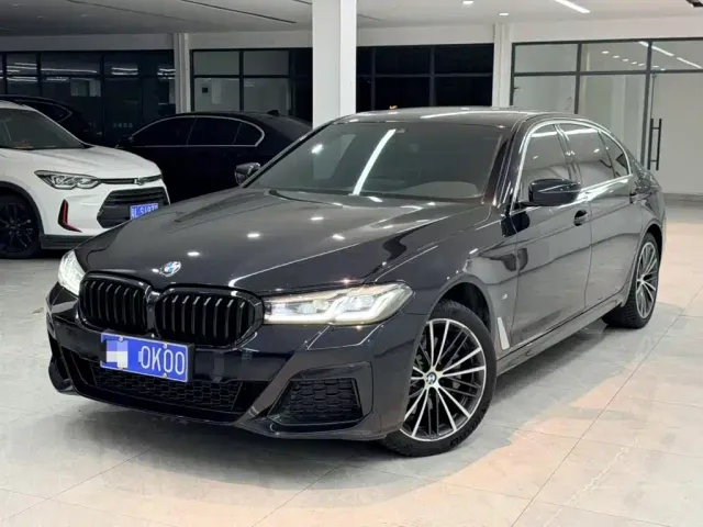 Фотография автомобиля — BMW 5 Series