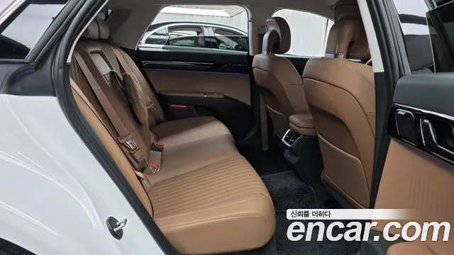 Hyundai Grandeur GN7 — Фото автомобиля 17