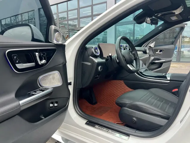 Mercedes-Benz C-Class — Фото автомобиля 4