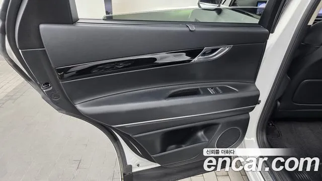 Genesis GV80 2.5T Бензин AWD — Фото автомобиля 23