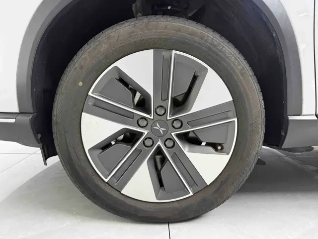 Xpeng G3 — Фото автомобиля 13