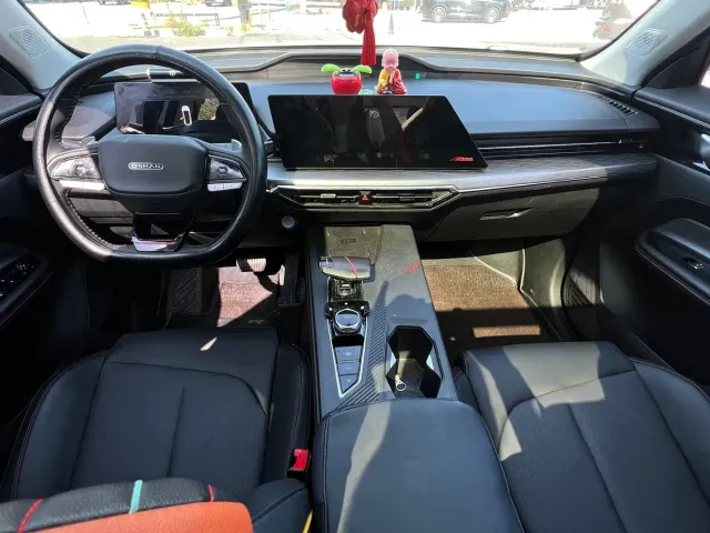 Changan Z6 — Фото автомобиля 12