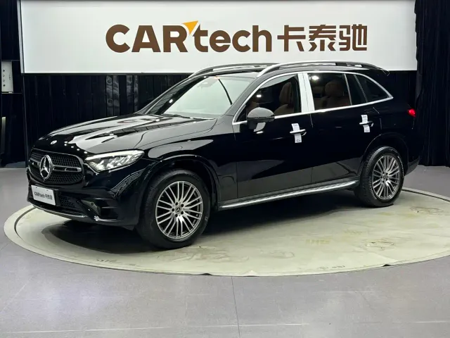 Фотография автомобиля — Mercedes-Benz GLC-Class