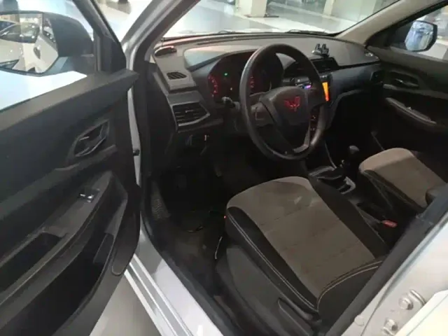 Wuling Hongguang — Фото автомобиля 15