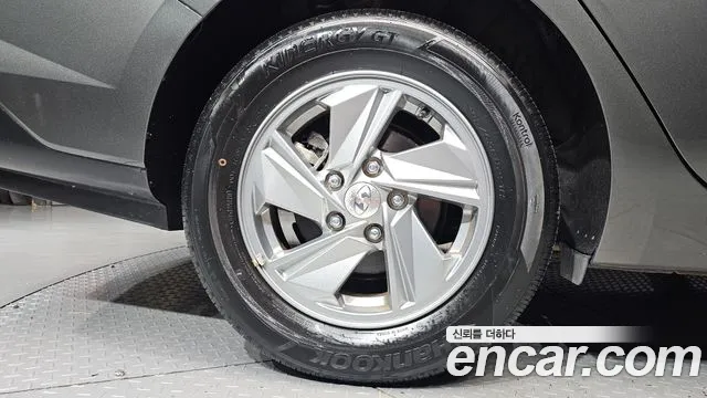 Hyundai Avante CN7 — Фото автомобиля 5