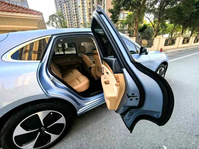 Aito M5 — Фото автомобиля 7