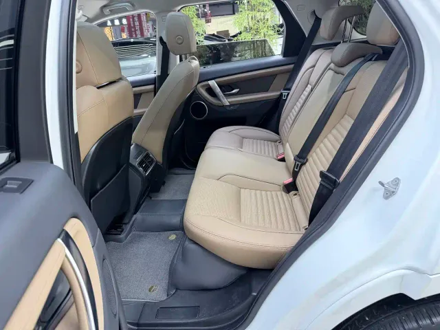 Land Rover Discovery Sport — Фото автомобиля 10