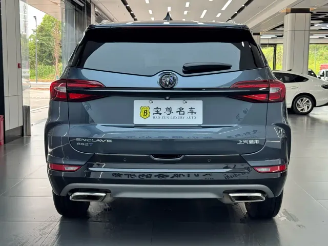 Buick Enclave — Фото автомобиля 6