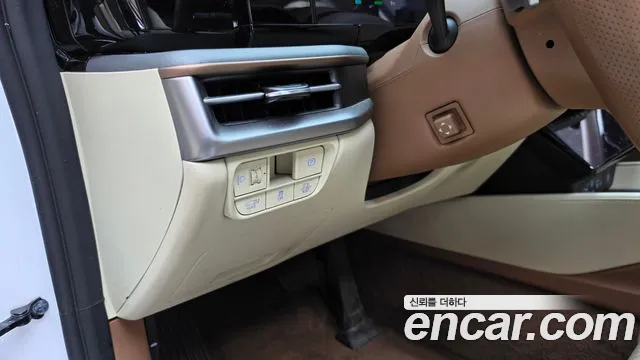Hyundai Grandeur GN7 — Фото автомобиля 29