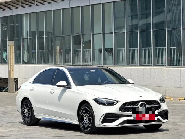 Mercedes-Benz C-Class — Фото автомобиля 3