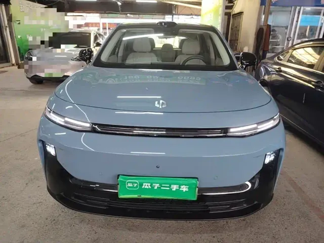 Leapmotor B10 — Фото автомобиля 2