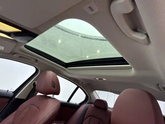 BMW 3 Series — Фото автомобиля 15