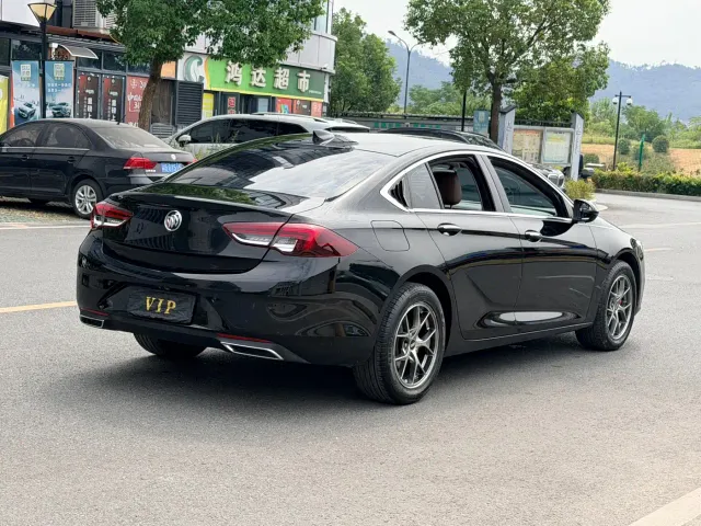 Buick Regal — Фото автомобиля 4