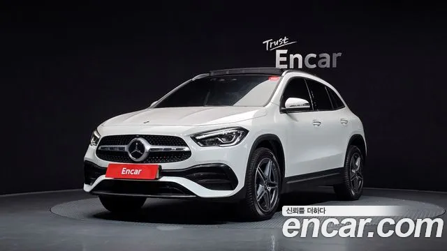 Фотография автомобиля — Mercedes-Benz GLA-Class H247