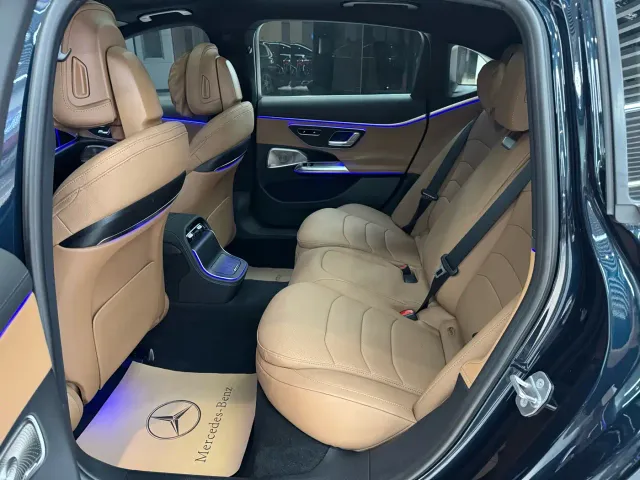 Mercedes-Benz E-Class — Фото автомобиля 13