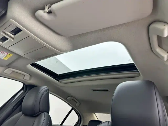 Mazda Axela — Фото автомобиля 13