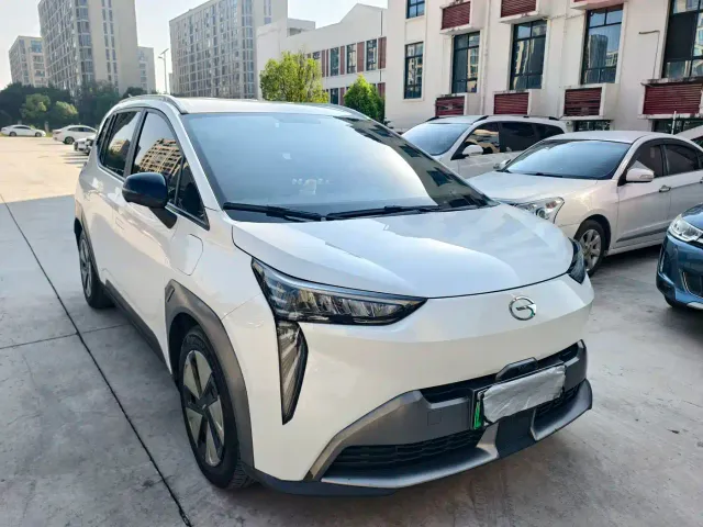 GAC Aion Y — Фото автомобиля 2