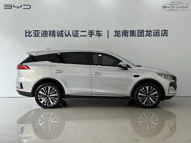BYD Tang — Фото автомобиля 10