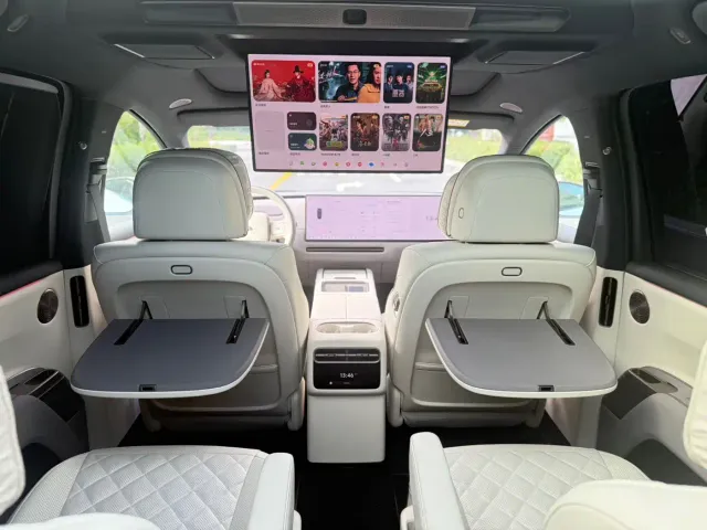 Li Auto i9 — Фото автомобиля 10