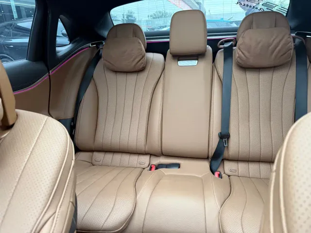 Mercedes-Benz E-Class — Фото автомобиля 6