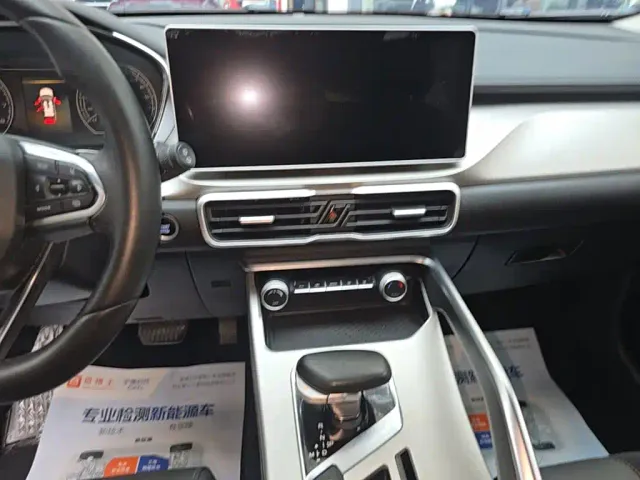 Geely Binyue — Фото автомобиля 12