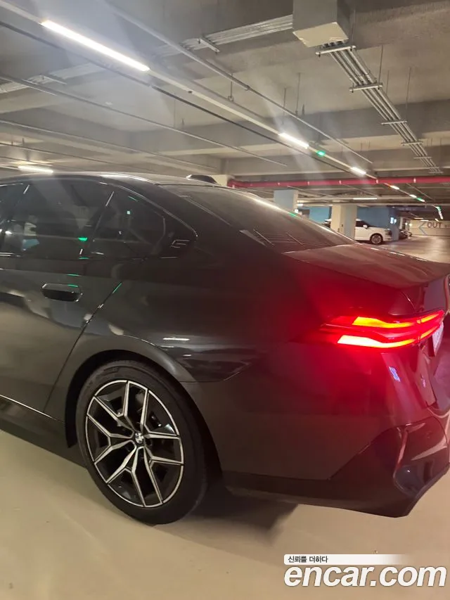 BMW 5 Series G60 — Фото автомобиля 2