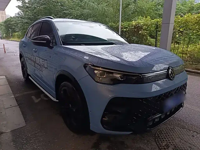 Volkswagen Tiguan L — Фото автомобиля 3