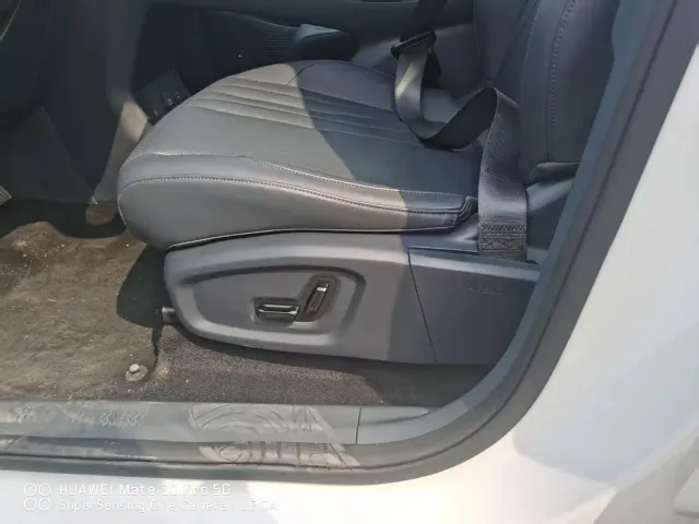 Geely Galaxy E5 — Фото автомобиля 12