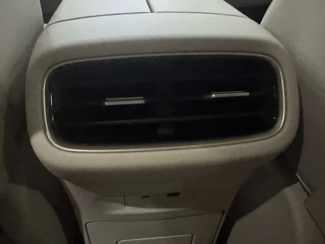 Dongfeng Aeolus L8 — Фото автомобиля 10