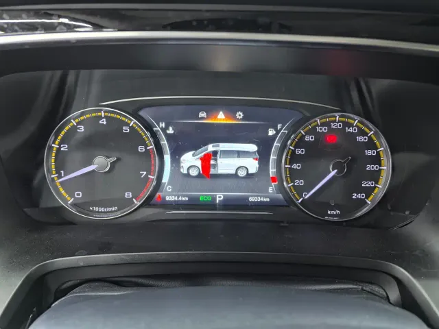 GAC Trumpchi M8 — Фото автомобиля 9
