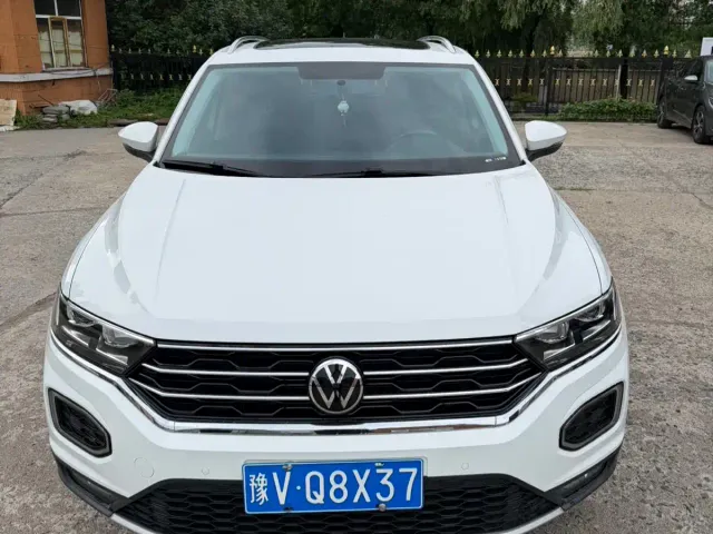 Volkswagen T-Roc — Фото автомобиля 6