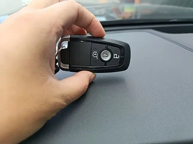 Ford Edge — Фото автомобиля 12