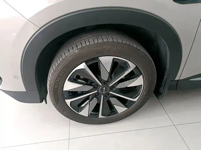BYD Song PLUS — Фото автомобиля 22