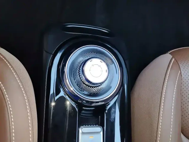 Wuling Bingo — Фото автомобиля 16