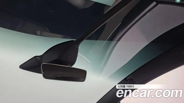 Tesla Model X — Фото автомобиля 20
