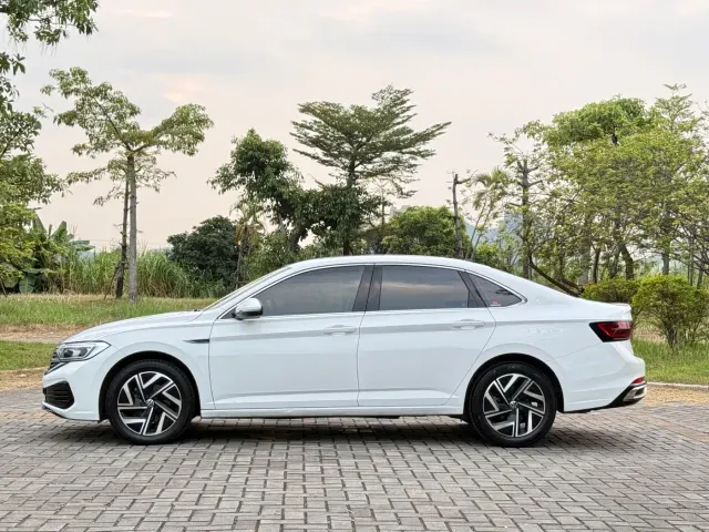 Volkswagen Sagitar — Фото автомобиля 19